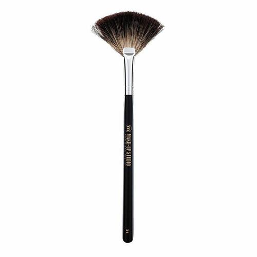 No. 31 Fan Shaped Brush